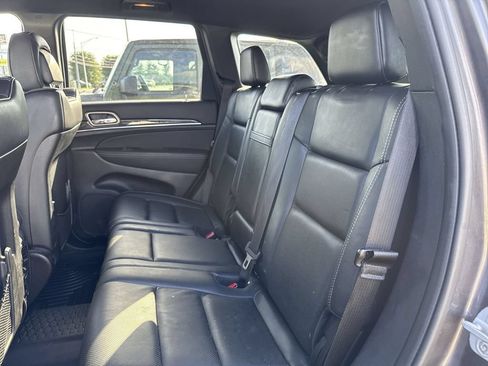 Used 2014 Jeep Grand Cherokee Overland w/ Advanced Technology Group AWD/4WD image 12