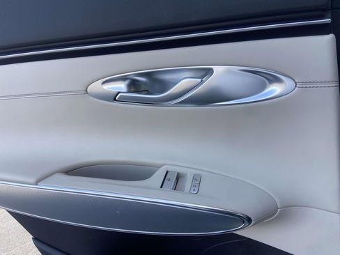 Used 2023 Genesis GV70 2.5T w/ Select Package image 16