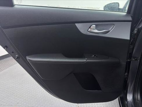 Used 2023 Kia Forte LXS FWD image 16