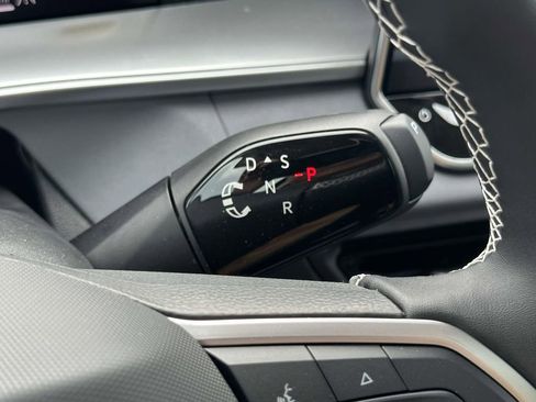 New 2026 Volkswagen Tiguan SE AWD/4WD image 19