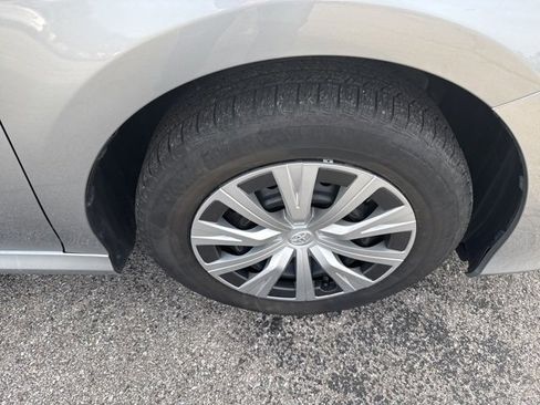 Used 2022 Toyota Camry LE image 15