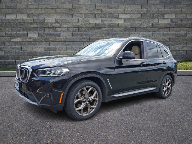 Used 2024 BMW X3 xDrive30i w/ Premium Package w/ZPA AWD/4WD image 3