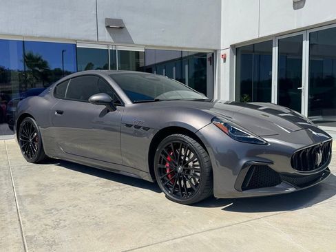 Certified 2024 Maserati GranTurismo Trofeo AWD/4WD image 2