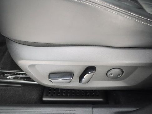 Used 2022 Nissan Rogue Platinum w/ Head-Up Display Package image 9