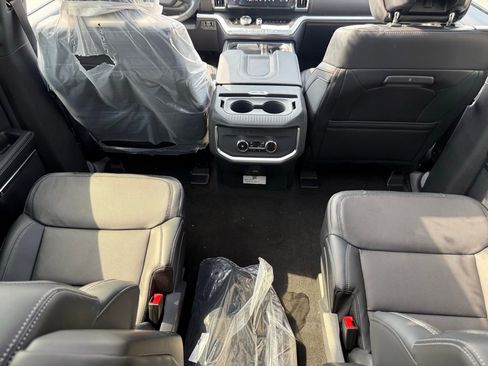 New 2026 Ford Expedition Max Platinum AWD/4WD image 42