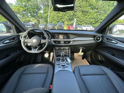 New 2026 Alfa Romeo Stelvio Sprint w/ Convenience Package AWD/4WD image 12