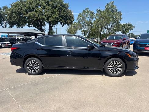 New 2026 Nissan Altima 2.5 SV AWD/4WD image 8