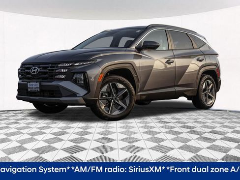 Used 2025 Hyundai Tucson SEL image 2