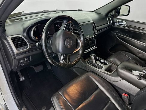 Used 2019 Jeep Grand Cherokee Limited RWD image 29