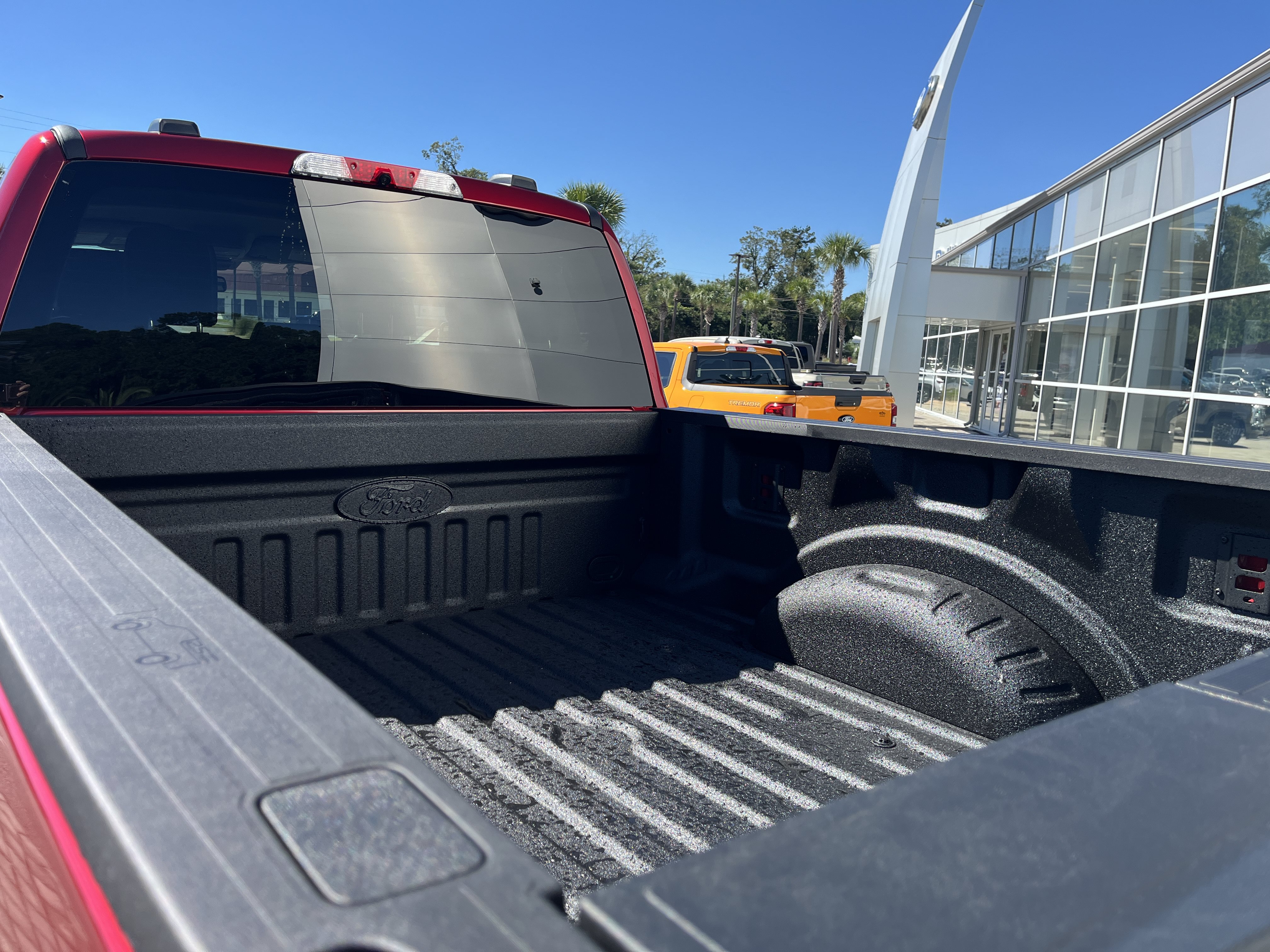 New 2027 Ford F350 Lariat w/ FX4 Off-Road Package AWD/4WD image 13