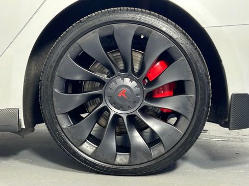 Used 2023 Tesla Model 3 Performance image 32