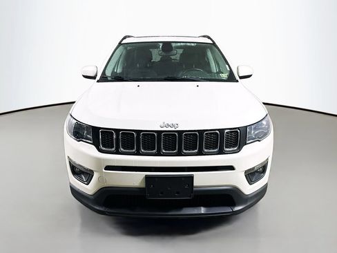 Used 2021 Jeep Compass Latitude w/ Sun and Sound Group AWD/4WD image 2