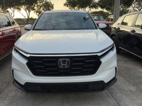 Used 2023 Honda CR-V EX image 3