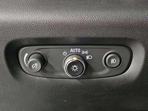 Used 2021 Chevrolet Traverse Premier w/ Redline Edition AWD/4WD image 42