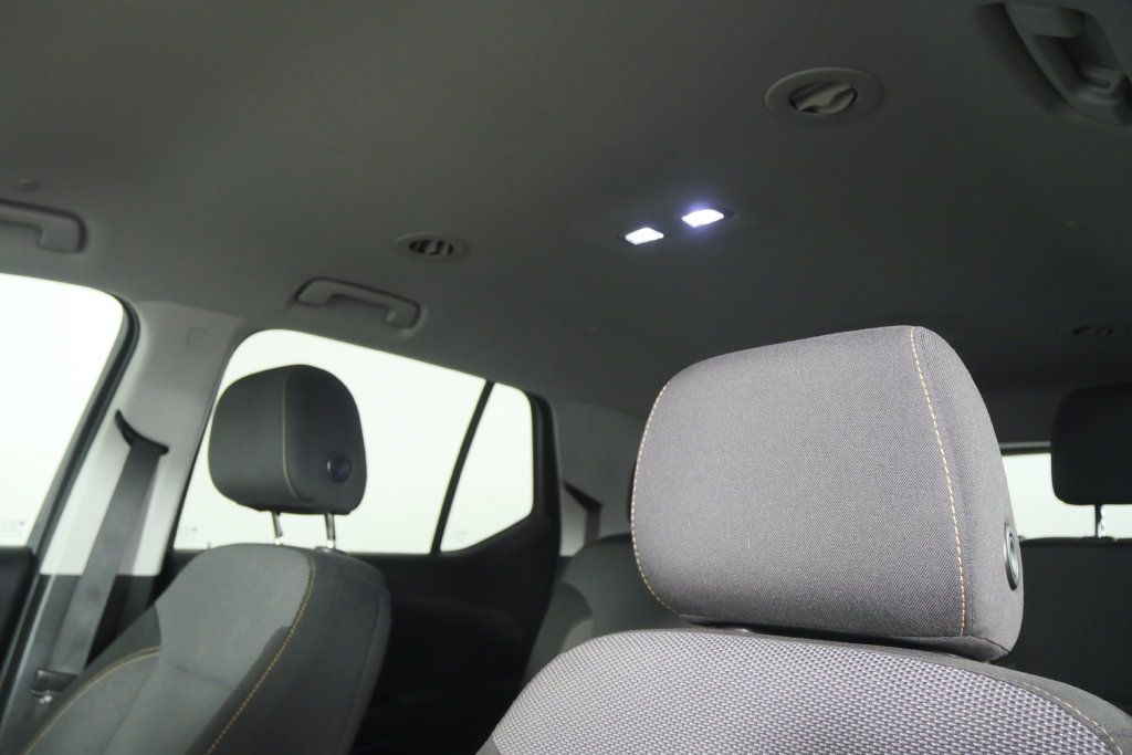 Used 2020 Chevrolet Traverse LS FWD image 11
