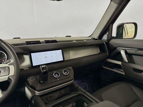 Certified 2023 Land Rover Defender 110 X-Dynamic SE image 26
