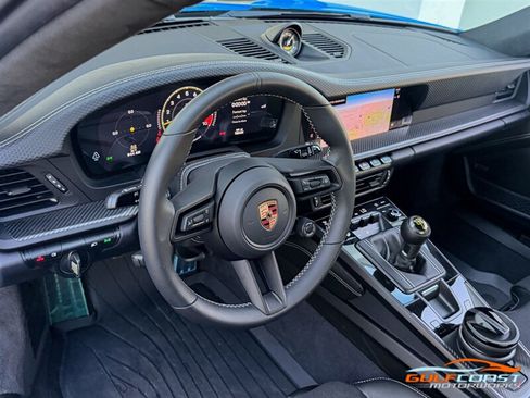 Used 2025 Porsche 911 GT3 RWD image 30