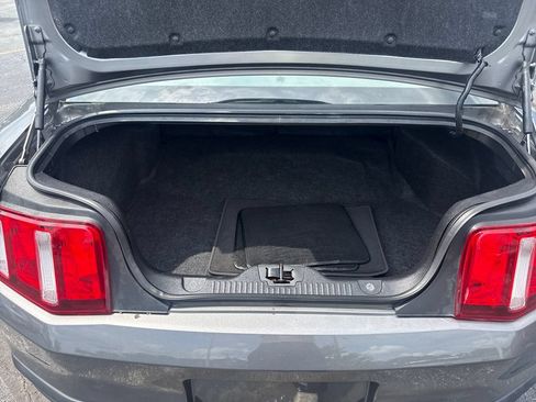 Used 2010 Ford Mustang Premium RWD image 19