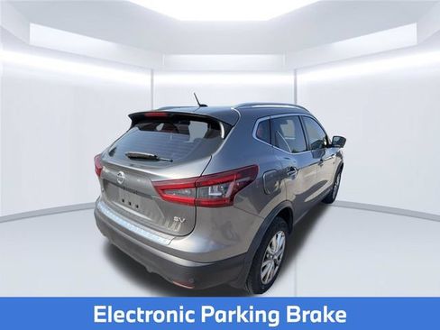 Used 2020 Nissan Rogue Sport SV w/ Technology Package FWD image 6
