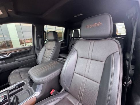 Used 2024 Chevrolet Silverado 1500 High Country w/ Midnight Edition AWD/4WD image 13