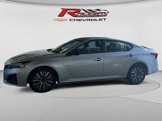 Used 2025 Nissan Altima 2.5 SV FWD video 2
