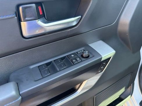 Used 2025 Toyota Sequoia Platinum AWD/4WD image 22