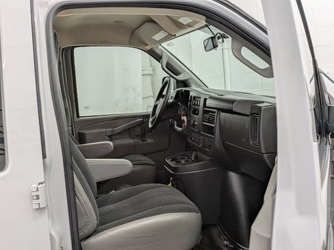 Used 2025 GMC Savana 2500 w/ Driver Convenience Package RWD image 15