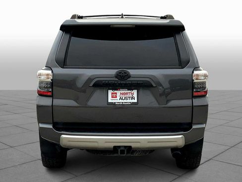 Used 2022 Toyota 4Runner TRD Off-Road Premium w/ Moonroof Package AWD/4WD image 4