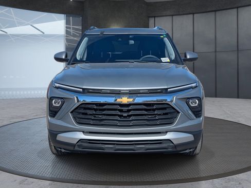 Used 2024 Chevrolet TrailBlazer LT w/ Driver Confidence Package image 9