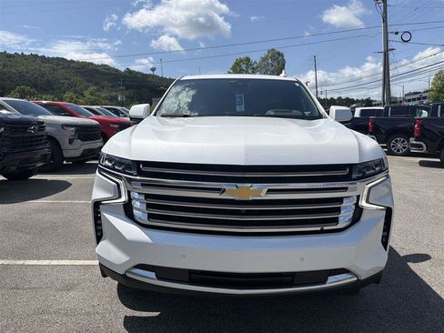 Used 2023 Chevrolet Tahoe High Country w/ Premium Package AWD/4WD image 8