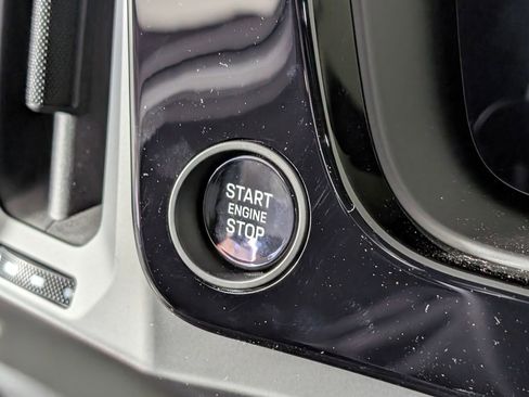 New 2026 Porsche Cayenne GTS image 36