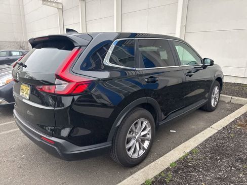 Used 2023 Honda CR-V EX image 9
