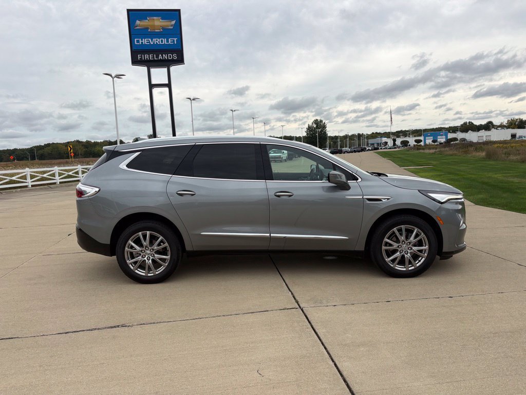 Used 2023 Buick Enclave Premium w/ Experience Buick Package FWD image 7