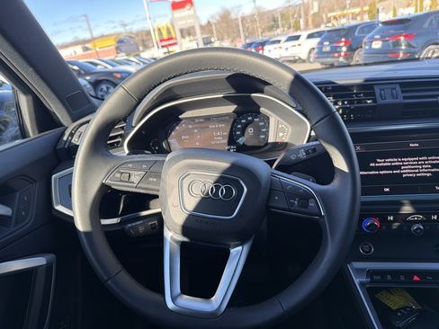 Certified 2025 Audi Q3 2.0T Premium w/ Convenience Package image 7