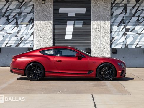 Used 2024 Bentley Continental GT Speed image 17