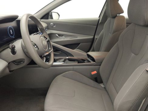 Used 2024 Hyundai Elantra SEL FWD image 17