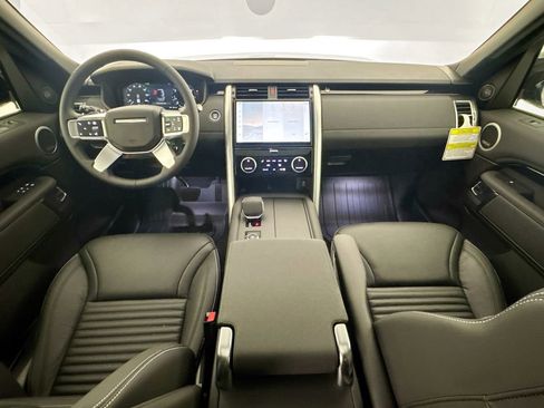 New 2026 Land Rover Discovery S AWD/4WD image 22