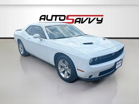 Used 2023 Dodge Challenger SXT RWD image 1