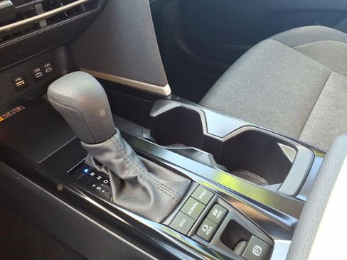 Used 2025 Toyota Camry LE image 25