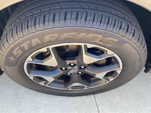 Used 2020 Subaru Crosstrek 2.0i image 10