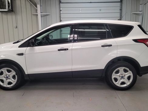 Used 2017 Ford Escape S FWD image 3