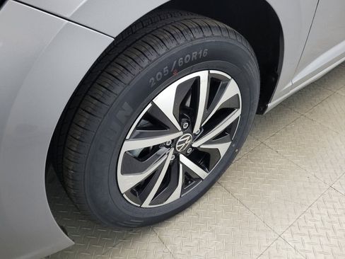 Used 2024 Volkswagen Jetta S FWD image 31