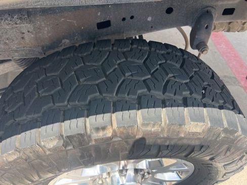 Used 2017 RAM 2500 Laramie AWD/4WD image 6