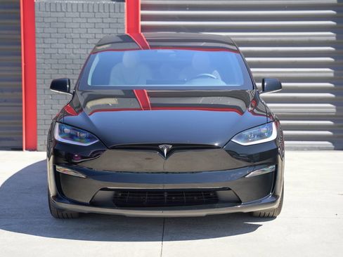 Used 2024 Tesla Model X image 8