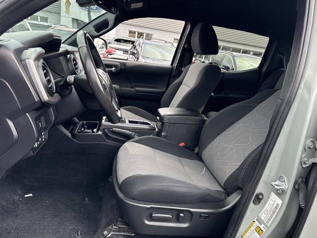 Used 2022 Toyota Tacoma TRD Sport AWD/4WD image 7