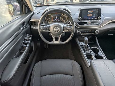 Used 2023 Nissan Altima 2.5 SV FWD image 15