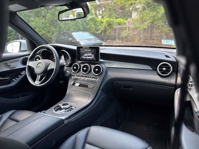 Used 2019 Mercedes-Benz GLC 300 4MATIC image 15