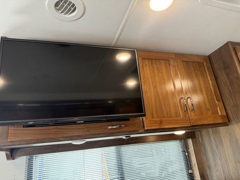 Used 2019 Mercedes-Benz Sprinter 170 image 53