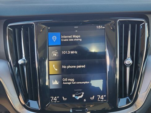 Used 2020 Volvo S60 T6 Momentum image 22