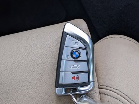 Used 2021 BMW X7 xDrive40i w/ Premium Package image 30